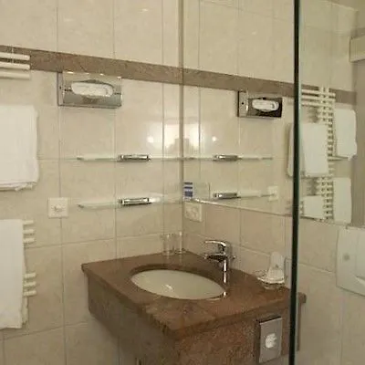 Hotel Cresta 3*