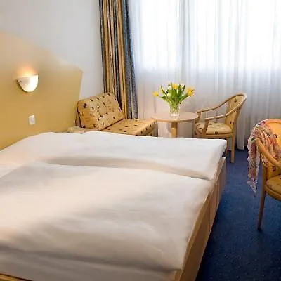 Cresta Hotel 3*
