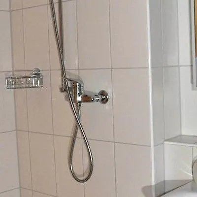 Cresta Hotel
